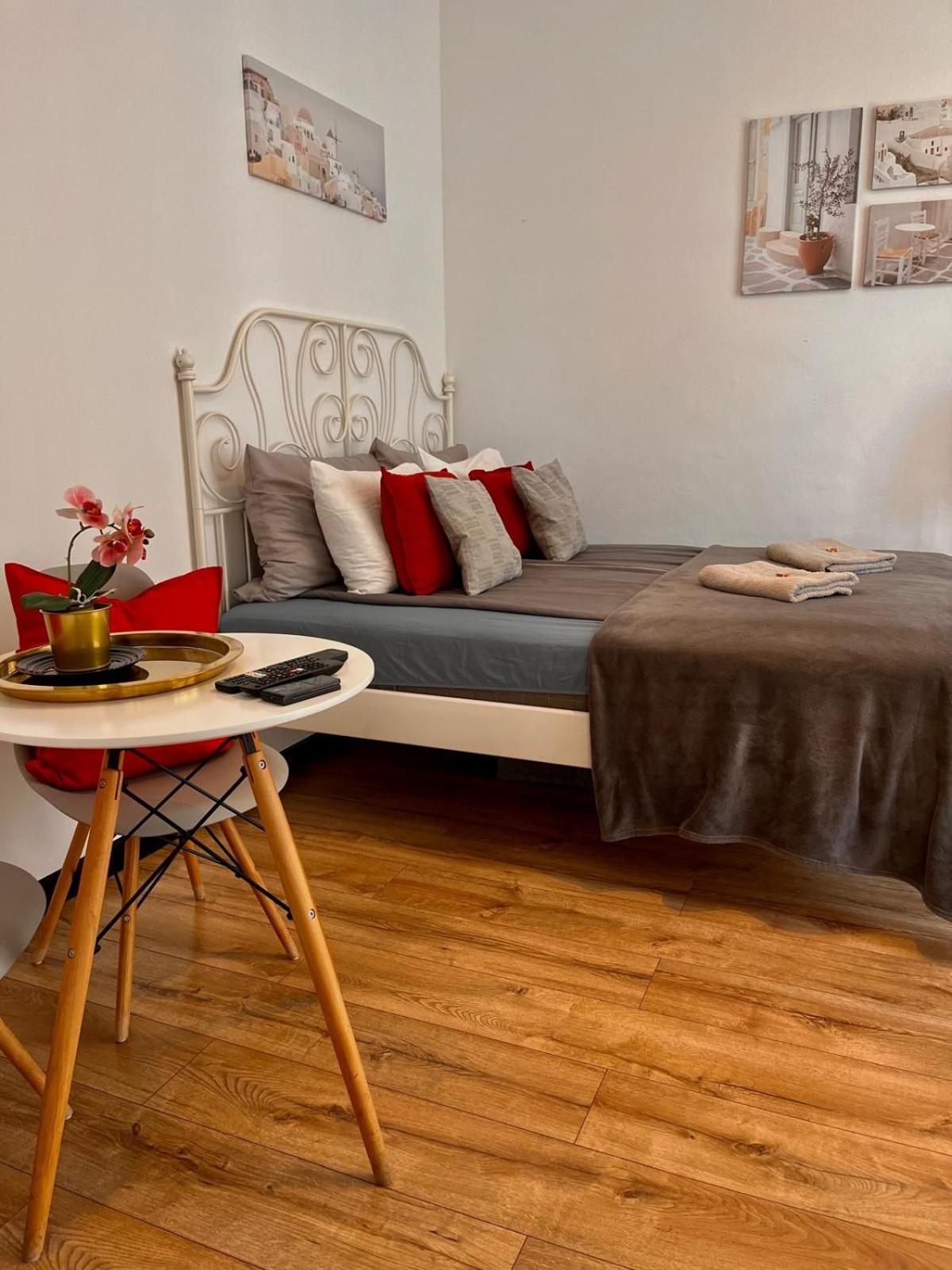 1 In Center Apartament